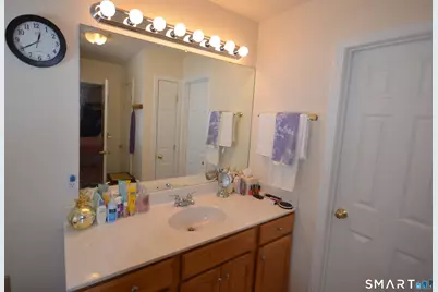 1376 Chopsey Hill Road, Bridgeport, CT 06606 - Photo 28