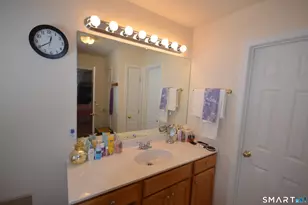 1376 Chopsey Hill Rd, Bridgeport, CT 06606 - Photo 28