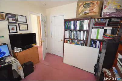 1376 Chopsey Hill Road, Bridgeport, CT 06606 - Photo 20