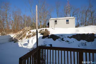 1376 Chopsey Hill Rd, Bridgeport, CT 06606 - Photo 30