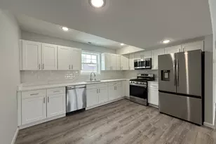 96 Collis St, West Haven, CT 06516 - Photo 2