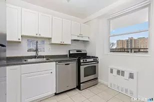 91 Strawberry Hill Ave, Stamford, CT 06902 - Photo 6