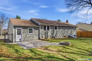 55 Old Farm Dr, Newington, CT 06111 - Photo 4