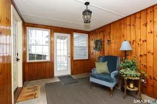 8 Housman St, Danbury, CT 06810 - Photo 4