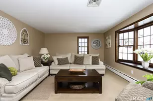 8 Housman St, Danbury, CT 06810 - Photo 6