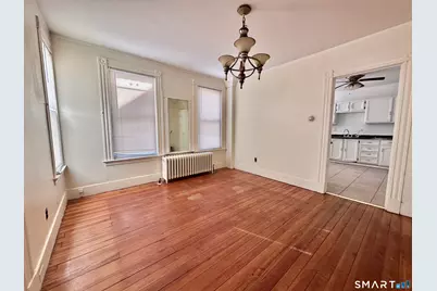 1082 Townsend Avenue #1st Floor, New Haven, CT 06512 - Photo 4