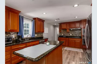 190 Elmwood Drive, Meriden, CT 06450 - Photo 18