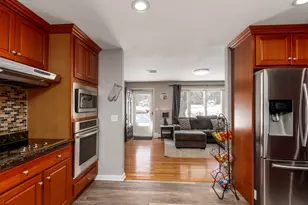 190 Elmwood Dr, Meriden, CT 06450 - Photo 12