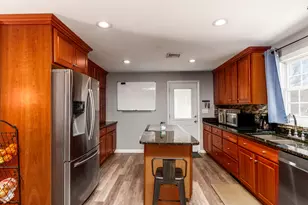 190 Elmwood Dr, Meriden, CT 06450 - Photo 14