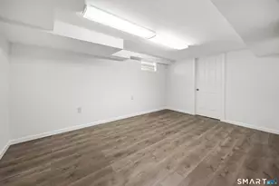 12 Bates Pl, Hartford, CT 06114 - Photo 20