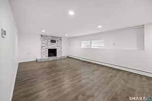 12 Bates Pl, Hartford, CT 06114 - Photo 18