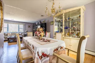 810 Roosevelt Dr, Derby, CT 06418 - Photo 8