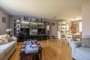 810 Roosevelt Dr, Derby, CT 06418 - Photo 6