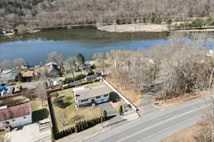 810 Roosevelt Dr, Derby, CT 06418 - Photo 38