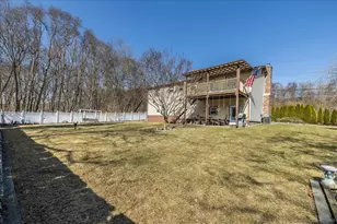 810 Roosevelt Dr, Derby, CT 06418 - Photo 28