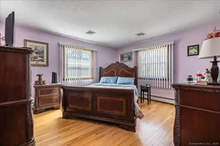 810 Roosevelt Dr, Derby, CT 06418 - Photo 14