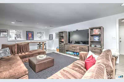 690 Forest Road #651, West Haven, CT 06516 - Photo 32