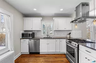 43 Crosby St, West Hartford, CT 06119 - Photo 8