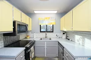 315 Heritage Vlg, Southbury, CT 06488 - Photo 4