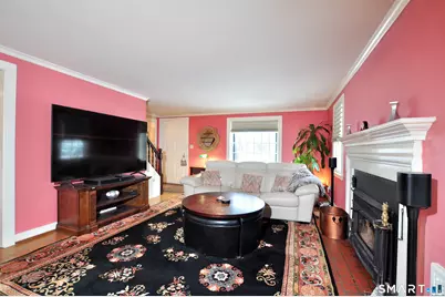 22 Tunxis Road, West Hartford, CT 06107 - Photo 10