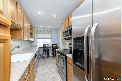 29 Mountain Laurel Court #29, Cromwell, CT 06416 - Photo 8