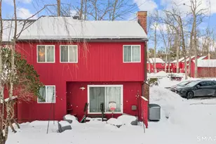 13 Lower Cmns, Woodbury, CT 06798 - Photo 2