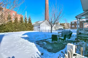 117 Nash Ln, Bridgeport, CT 06605 - Photo 20