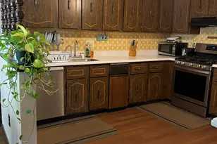 630 Longfellow Dr, Branford, CT 06405 - Photo 4