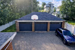 103 Grove St, Middletown, CT 06457 - Photo 2