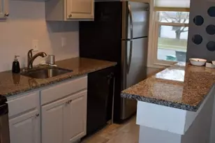 19 Vine Hill Rd, West Hartford, CT 06110 - Photo 4