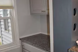 19 Vine Hill Rd, West Hartford, CT 06110 - Photo 18