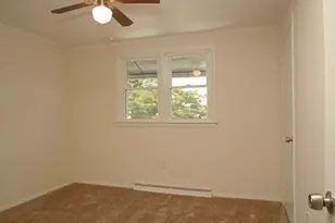 19 Vine Hill Rd, West Hartford, CT 06110 - Photo 10