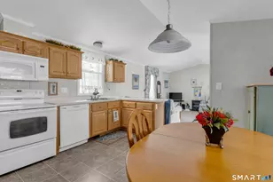 1 Jensen Ct, Southington, CT 06489 - Photo 6