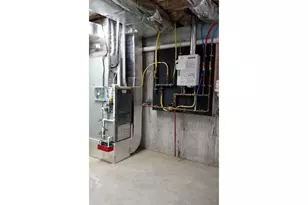 1 Hamilton St, New London, CT 06320 - Photo 32