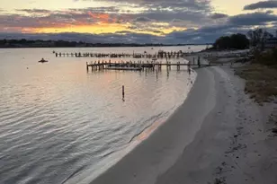 352 Pequot Ave, New London, CT 06320 - Photo 2