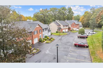 98 Crown Ridge #98, Newington, CT 06111 - Photo 2