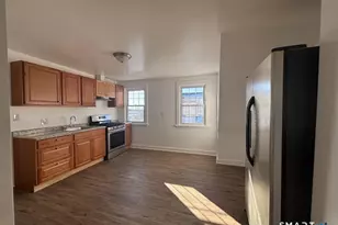 292 Ridgefield Ave, Bridgeport, CT 06610 - Photo 6