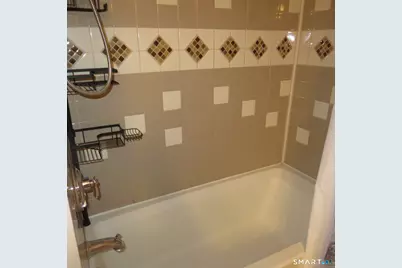 410 Farmington Avenue #APT 3L, New Britain, CT 06053 - Photo 12