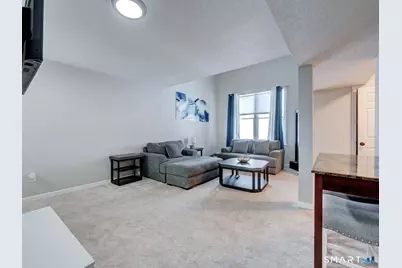 11 Concorde Way #B2, Windsor Locks, CT 06096 - Photo 2