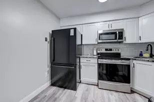 11 Concorde Way, Windsor Locks, CT 06096 - Photo 8