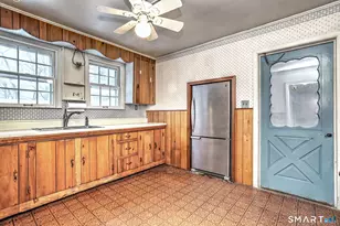 8 Meadow Circle Rd, Branford, CT 06405 - Photo 14