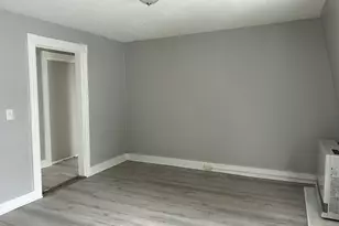 22 Hawthorne St, Norwich, CT 06360 - Photo 8