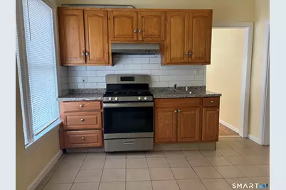 252 Maplewood Avenue #1, Bridgeport, CT 06605 - Photo 2