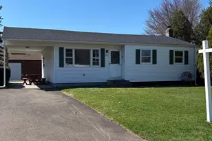 202 Reed Ave, Windsor Locks, CT 06096 - Photo 2