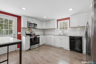 4 Millaras Drive, Montville, CT 06382 - Photo 10