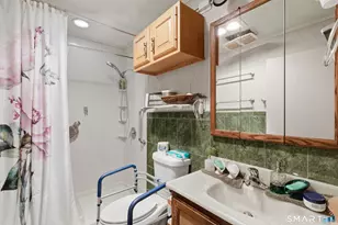 119 Jennings Ave, Bridgeport, CT 06610 - Photo 12