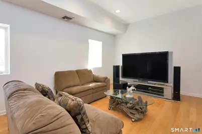 192 Frenchtown Road, Bridgeport, CT 06606 - Photo 20