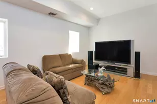 192 Frenchtown Rd, Bridgeport, CT 06606 - Photo 20