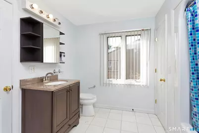 192 Frenchtown Road, Bridgeport, CT 06606 - Photo 10