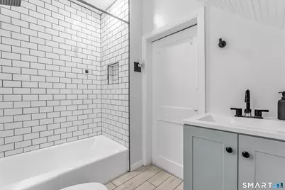 277 Maplewood Avenue, Bridgeport, CT 06605 - Photo 10